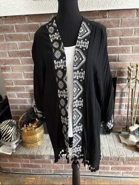 Umgee Black Open-Front Embroidered Fringe Hem Cardigan